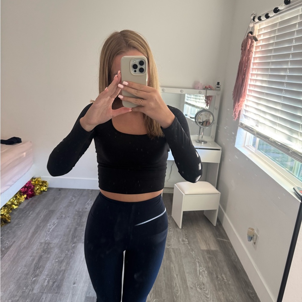Lululemon Athletica navy blue leggings